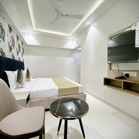 מומביי The Orion Premium Suites מראה חיצוני תמונה