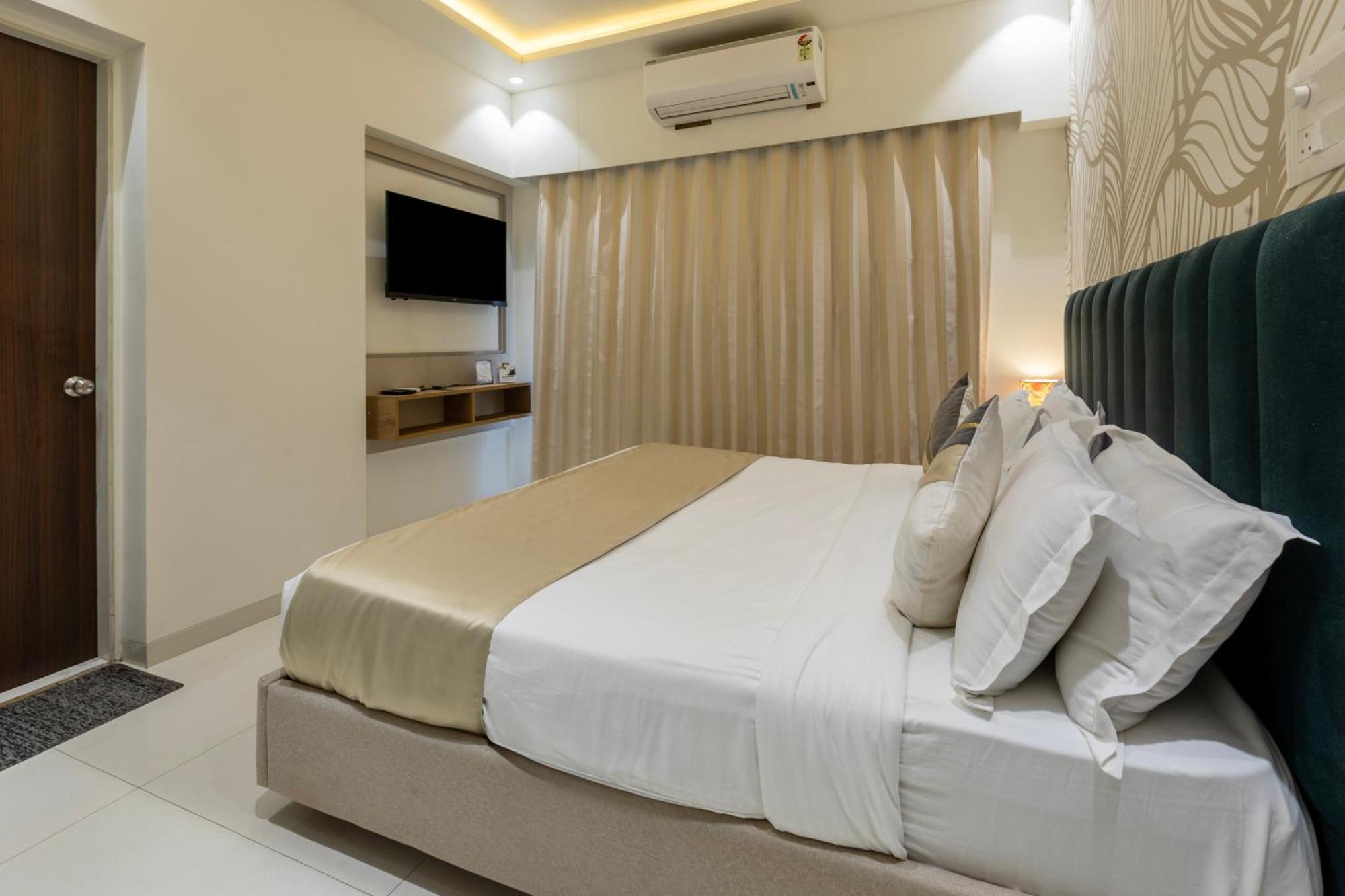 מומביי The Orion Premium Suites מראה חיצוני תמונה