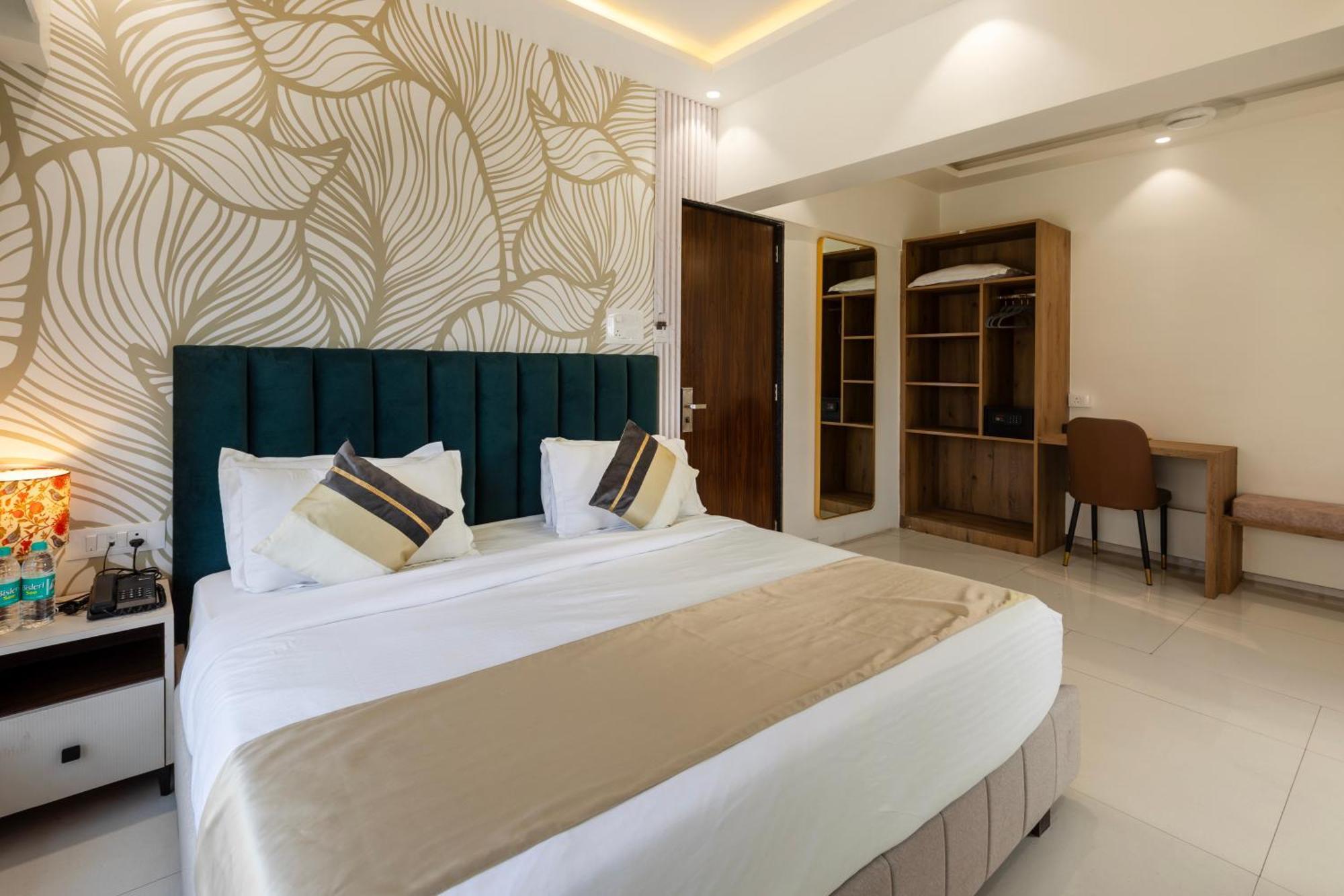 מומביי The Orion Premium Suites מראה חיצוני תמונה
