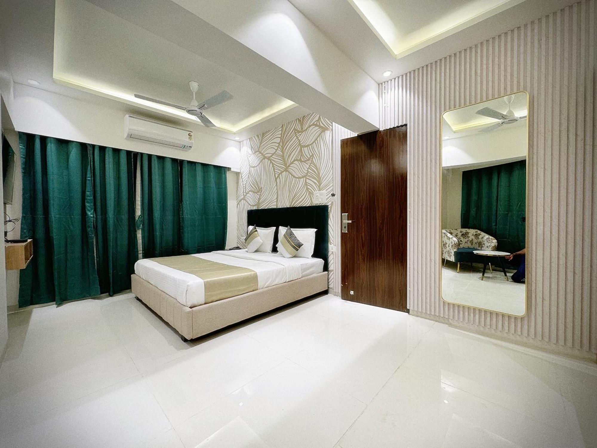מומביי The Orion Premium Suites מראה חיצוני תמונה