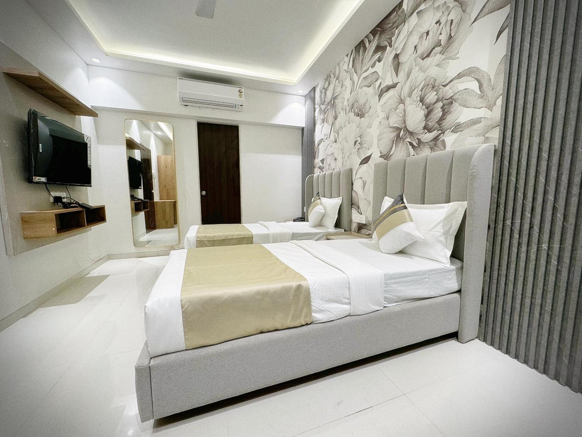 מומביי The Orion Premium Suites מראה חיצוני תמונה