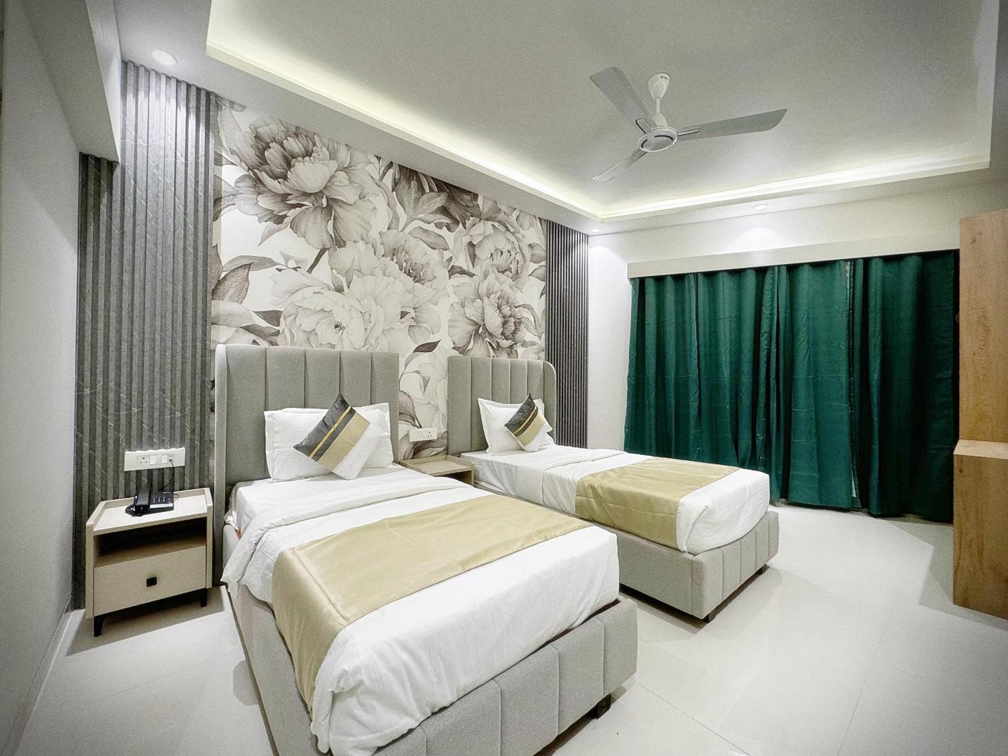 מומביי The Orion Premium Suites מראה חיצוני תמונה