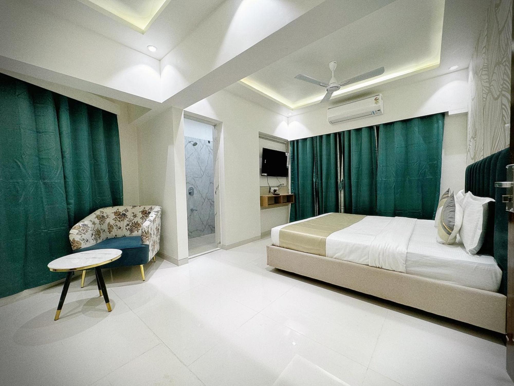 מומביי The Orion Premium Suites מראה חיצוני תמונה